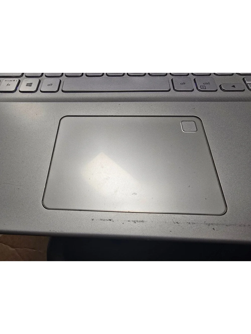 ASUS VivoBook 17 X712JA 17.3